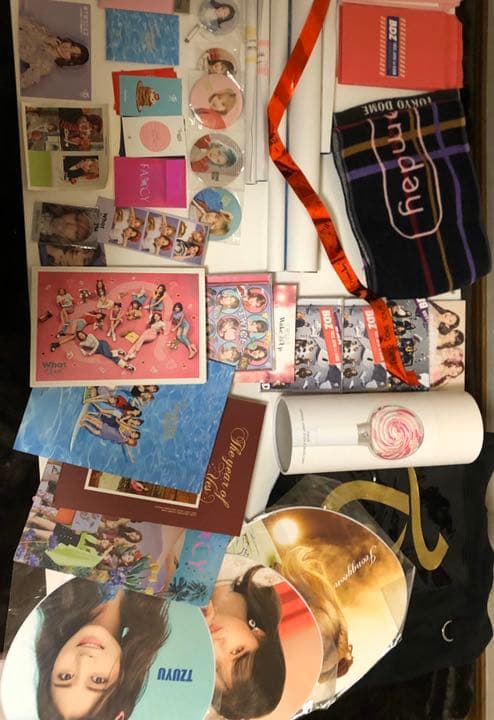 TWICEグッズ引退品 TWICE 9th Anniversary Home9Round Pop Up Store MD Poster Lovely