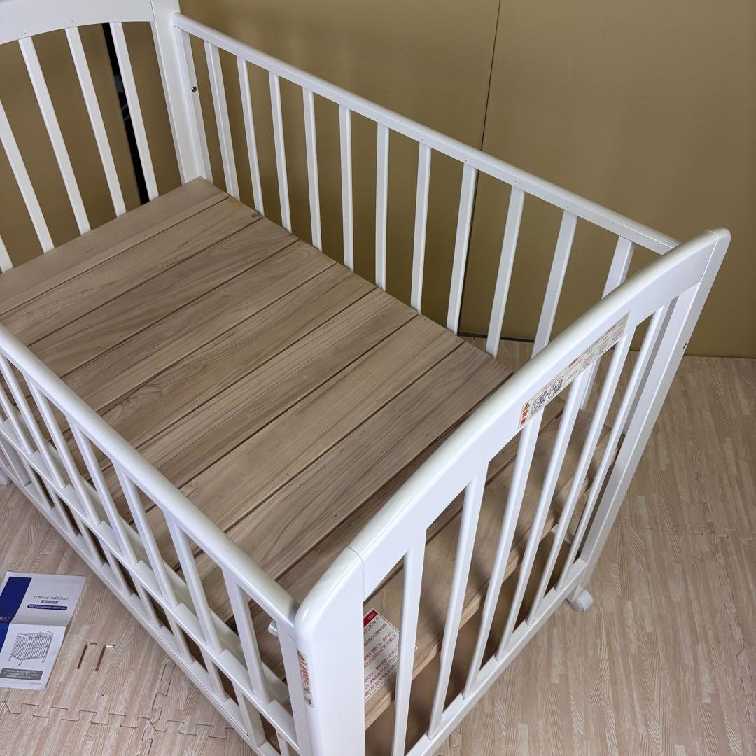 ☆新品に近い☆カトージ 立ちベッド4ポジション ホワイト すのこ床板