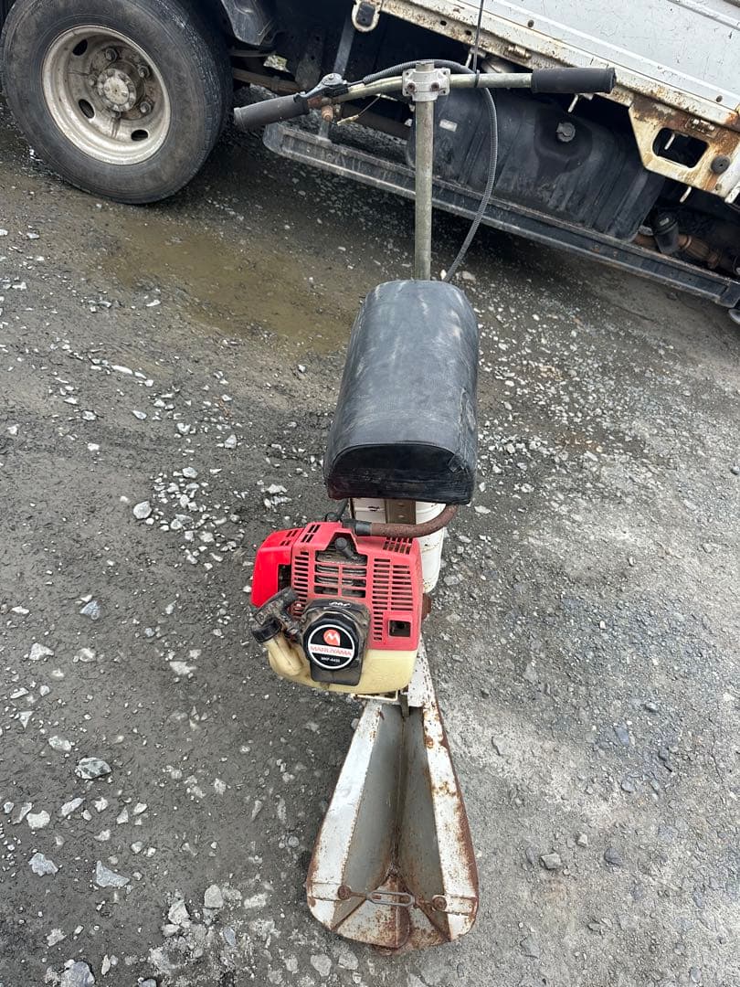 丸山田面ライダー 溝切機 乗用 水田溝切り 発機械の作動状態は良好岩手