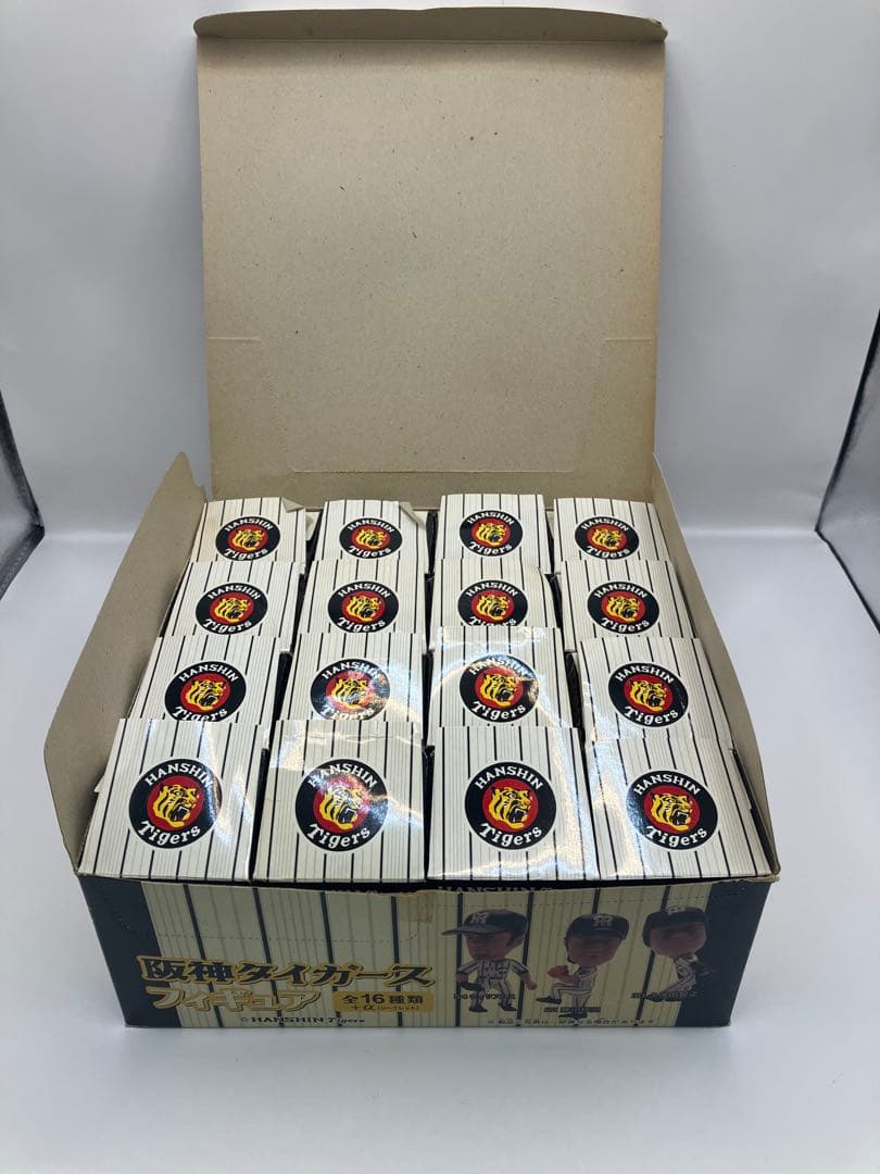 コレクター必見！阪神タイガース Tigers フィギュア 藤川球児 岡田監督