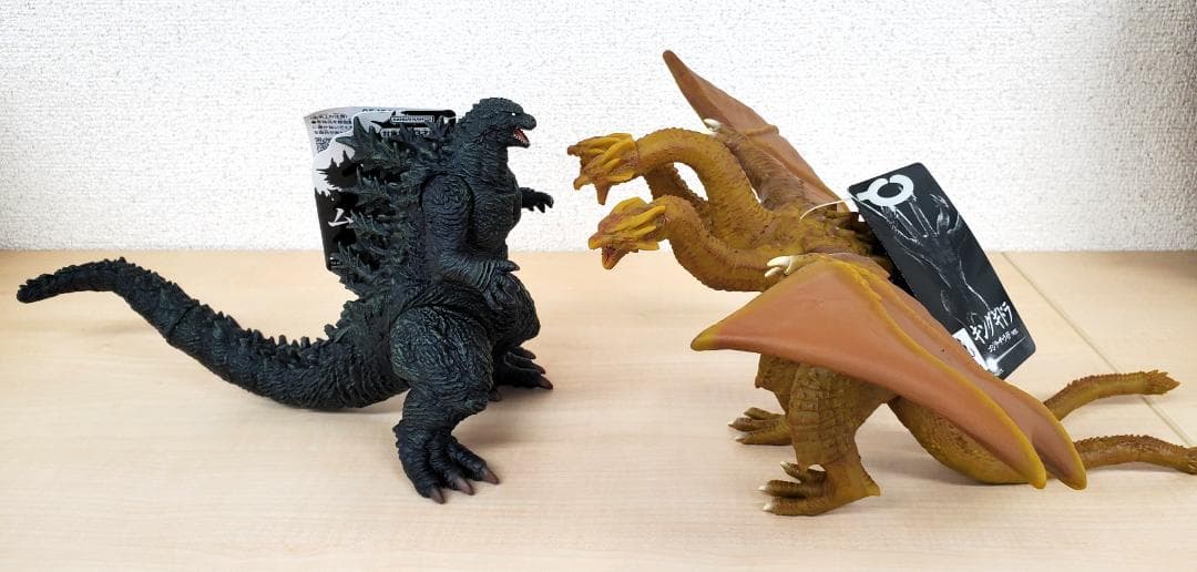 新品 ゴジラ＆キングギドラ ゴジラ・ザ・ライドver. 2体セット ムビモン ムビモン《ゴジラ》《キングギドラ》ゴジラ・ザ・ライドverレビュー