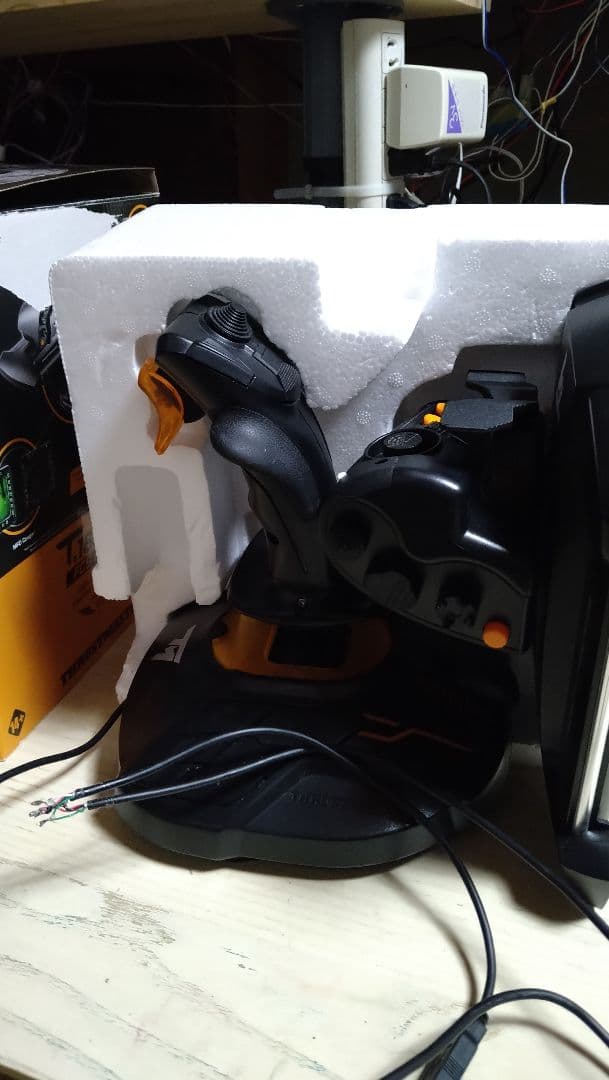 美品！Thrustmaster フライトスティック＆スロットル セット 美品