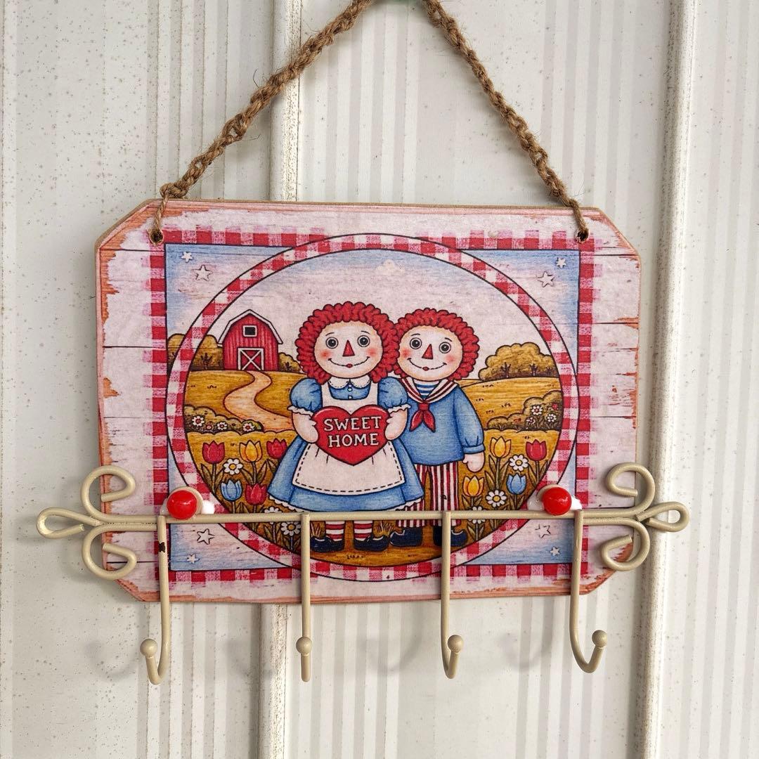 壁掛けカントリー雑貨4連インテリア鍵掛けフックラガディアン&アンディ