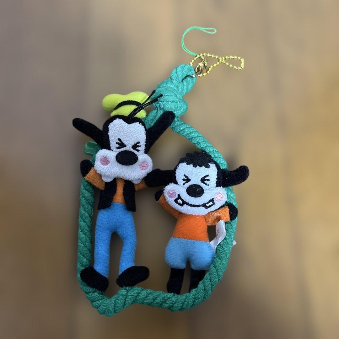 【希少】プラッシュキーチェーン　グーフィー＆マックス　ディズニーストア プラッシュキーチェーン グーフィー＆マックス ディズニーストア 希少 レア