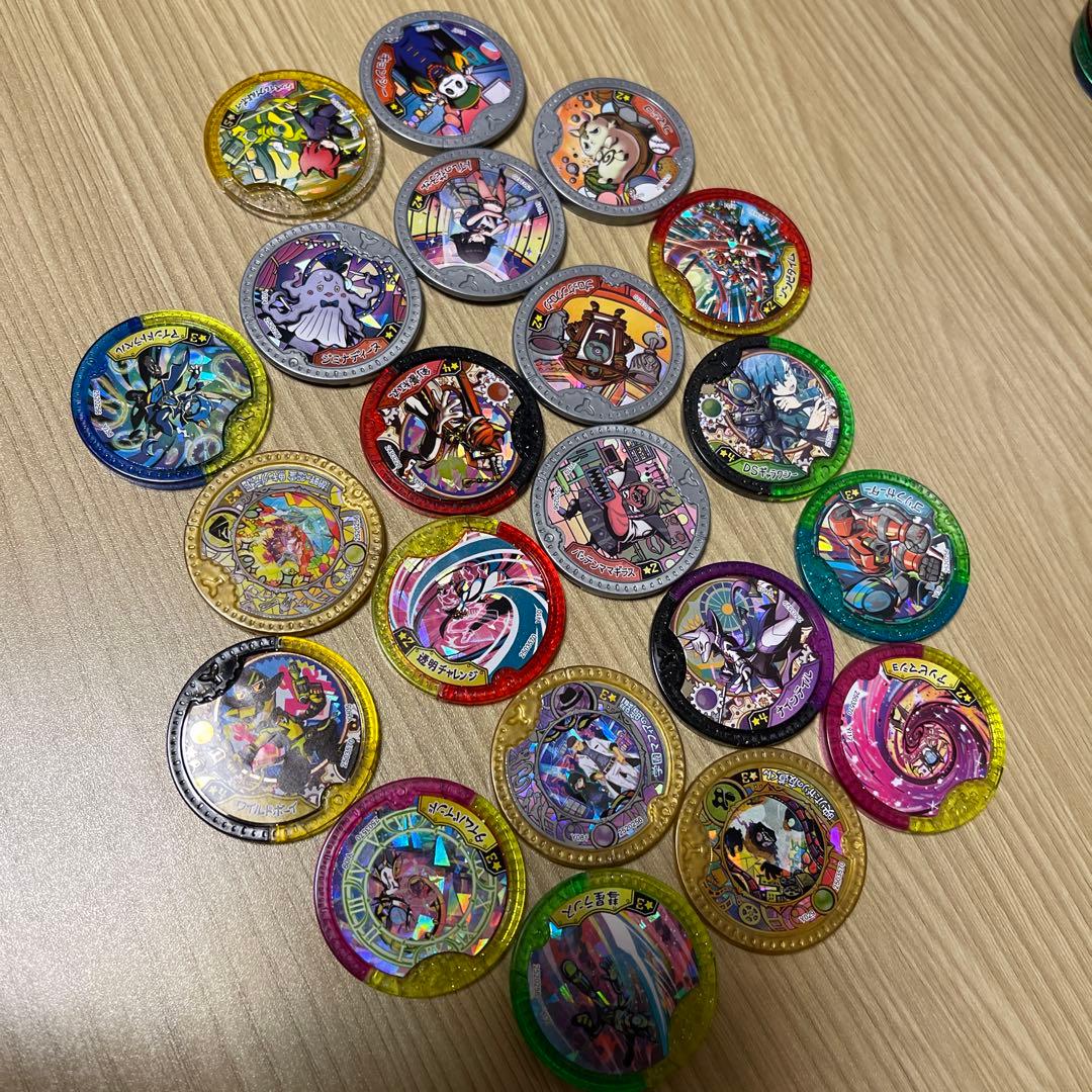歴代DX妖怪ウォッチ＆メダル大量まとめ売り - メルカリ