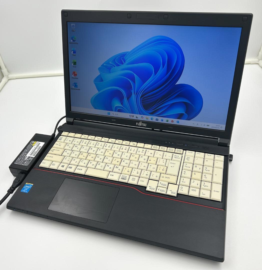 ノートパソコン windows11 オフィス付き core i5 A574/H - メルカリ