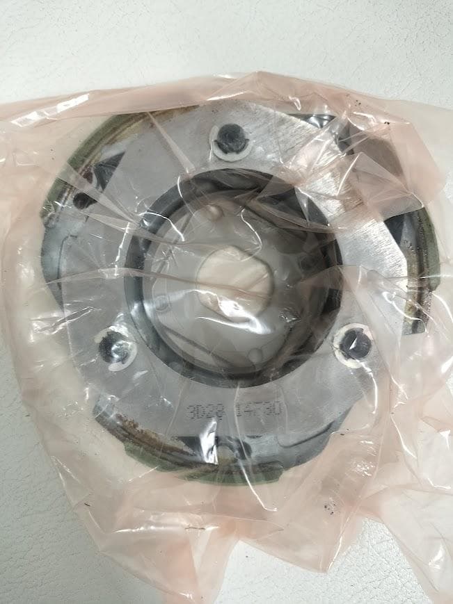 スカイウェイブ250 CJ43A 純正新品クラッチ 21501-14F30スカブ - メルカリ