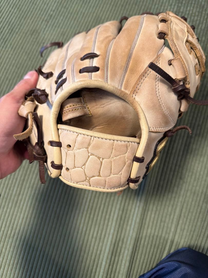 S 軟式グローブ ベージュ 編み込みデザイン