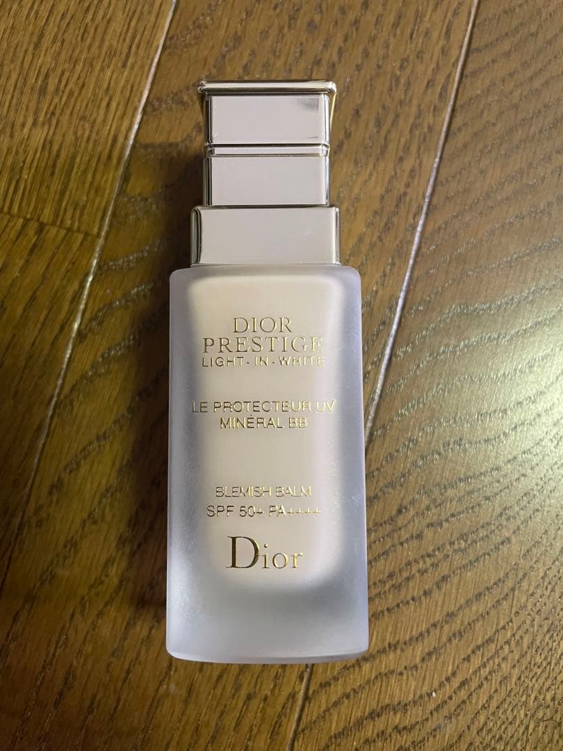 化粧下地 Dior Prestige Light-Night Mineral BB ディオール / プレステージ ホワイト ル プロテクター UV ミネラル BB