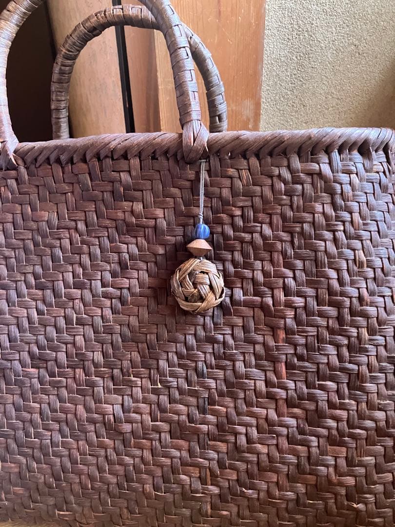 山葡萄　天然素材　かごバッグ　(特大サイズ) 山葡萄 かごバッグ 1年保証付き 内布付き 山ぶどう やまぶどう 蔓 天然