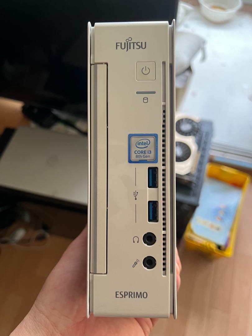 Fujitsu Esprimo ホワイト ノートPC - メルカリ