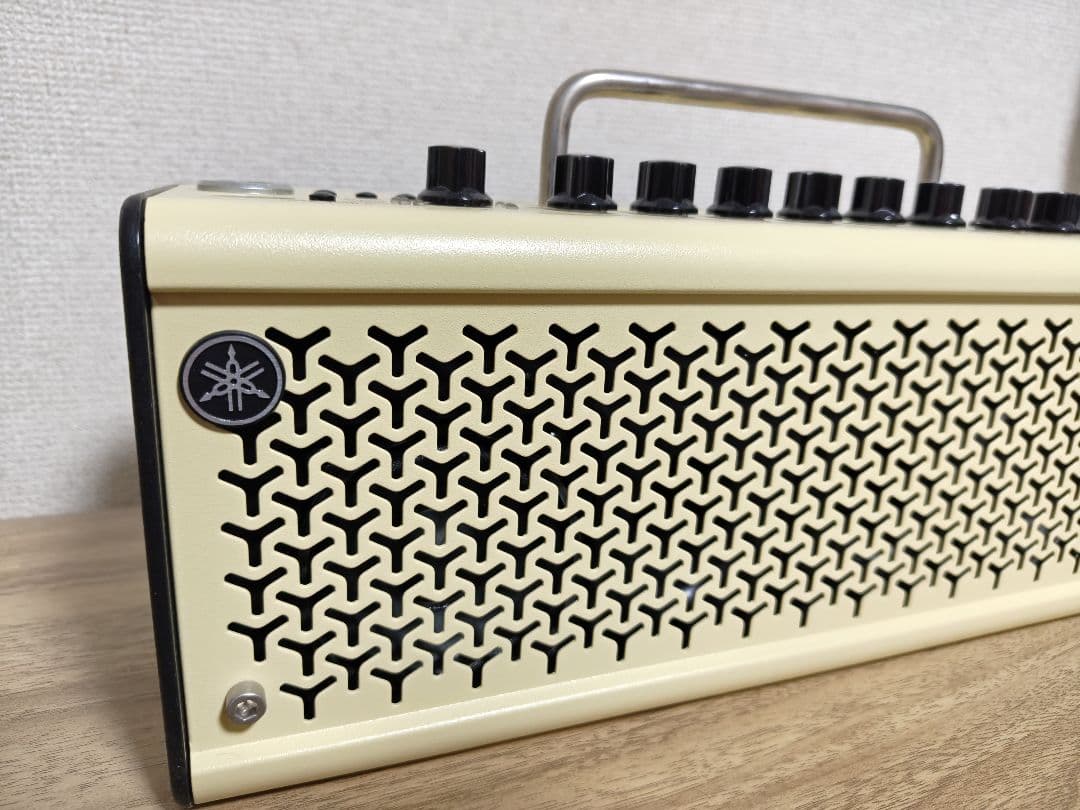 アンプ YAMAHA THR10 II THR10II 20-Watt Desktop Guitar Amp - Yamaha USA