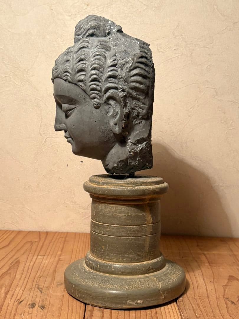 ガンダーラ仏頭 高評価商品 石仏 精巧レプリカ - メルカリ