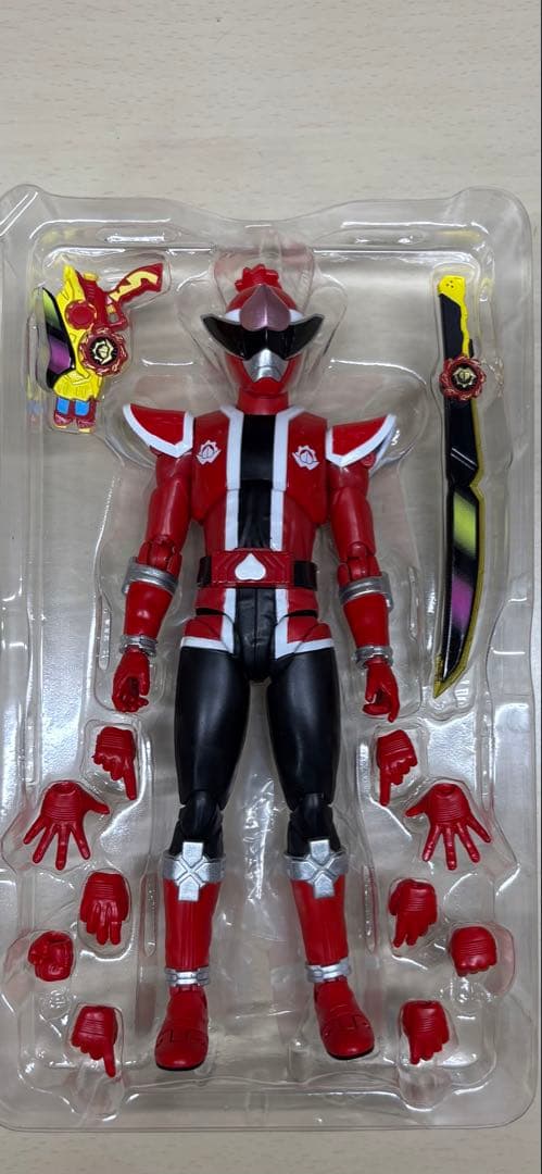 S.H.Figuarts ゼンカイザー•ドンモモタロウ