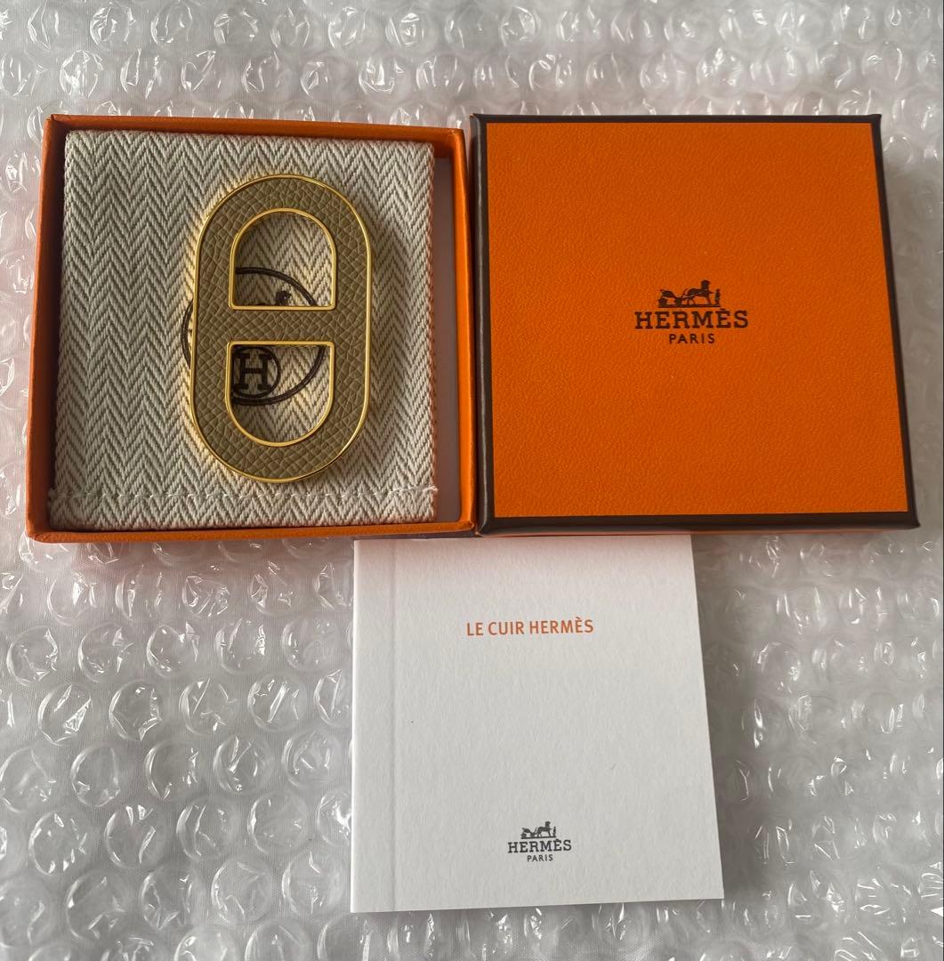 エルメス ブローチ シェーヌダンクル バッチ プシエール ゴールド金具