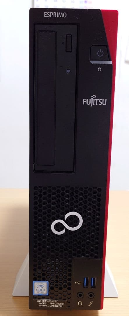 中古品 FMV ESPRIMO D556/SX 2131of.jpg