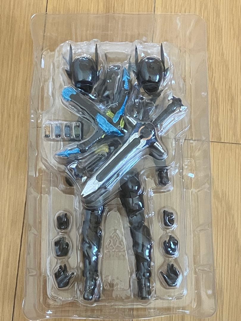 S.H.Figuarts ビルド 仮面ライダーメタルビルド