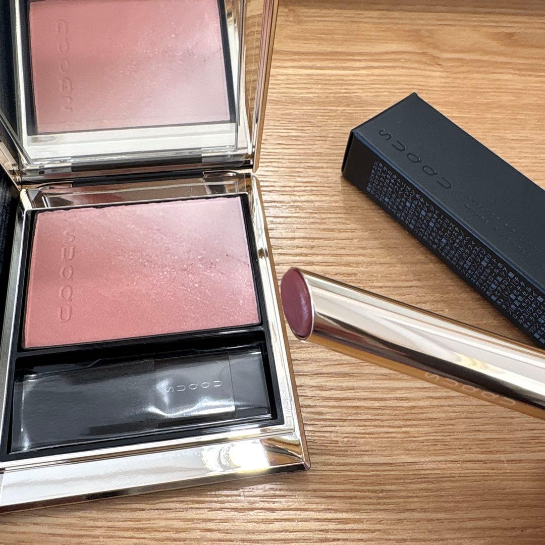 SUQQU ブラーリングカラーブラッシュ 114 ベルベットフィットリップ108