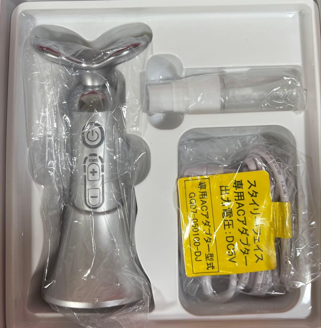 ほぼ新品】スタイリーフェイス StylyFace EMS美顔器 - メルカリ