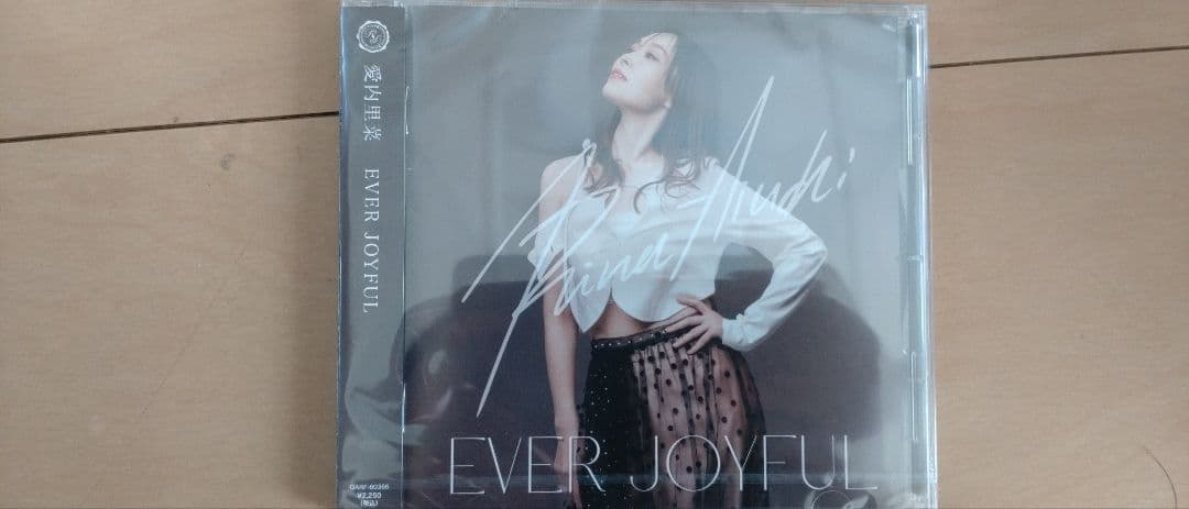 愛内里菜 EVER JOYFUL 新品未開封。直筆サイン入りチェキ - メルカリ