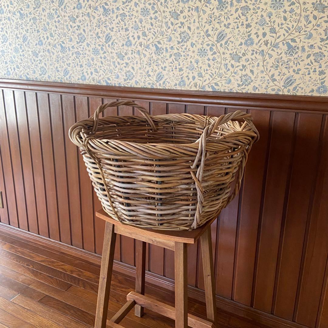 フランス アンティーク　籐籠　ラタン バスケット　アルデンヌ製　パニエ　大型 ラタンの大型パニエ 収穫用バスケット | Brocante de La Cocotte