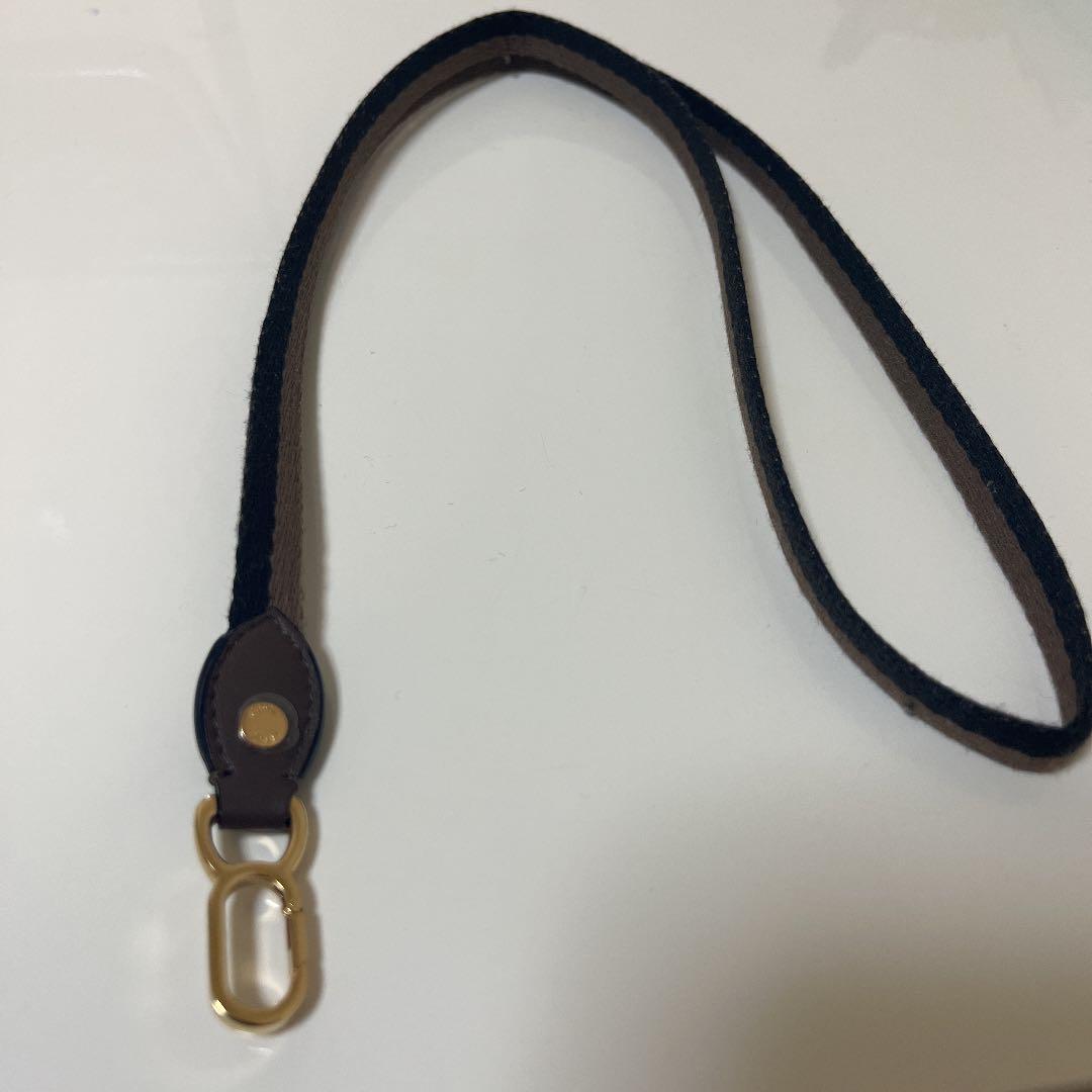 FENDIストラップ 000000053235_1_1VvBd70.jpg