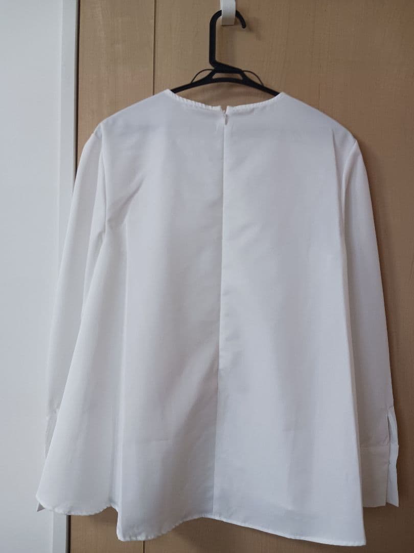 新品未使用⭐maison de Dolce.フリルフレアブラウス - メルカリ