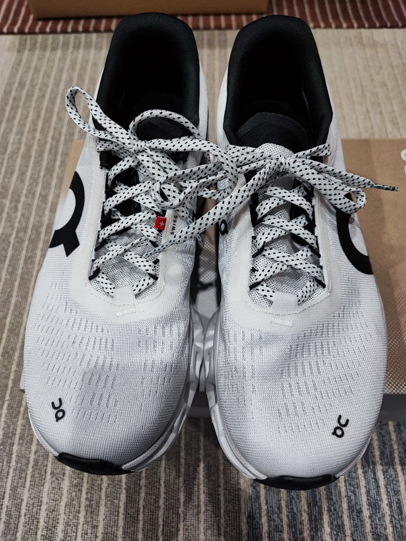 On クラウドモンスター2 ホワイト 25.5cm 幅広め ランニングシューズ