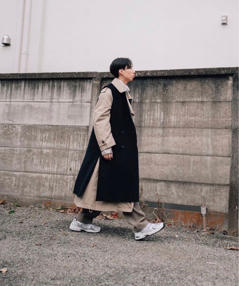 JUHA SLEEVELESS COAT / Black