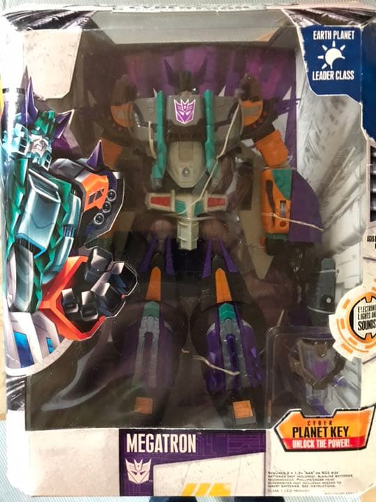 未開封 破壊大帝 マスターメガトロン 海外版 mastermega06.jpg