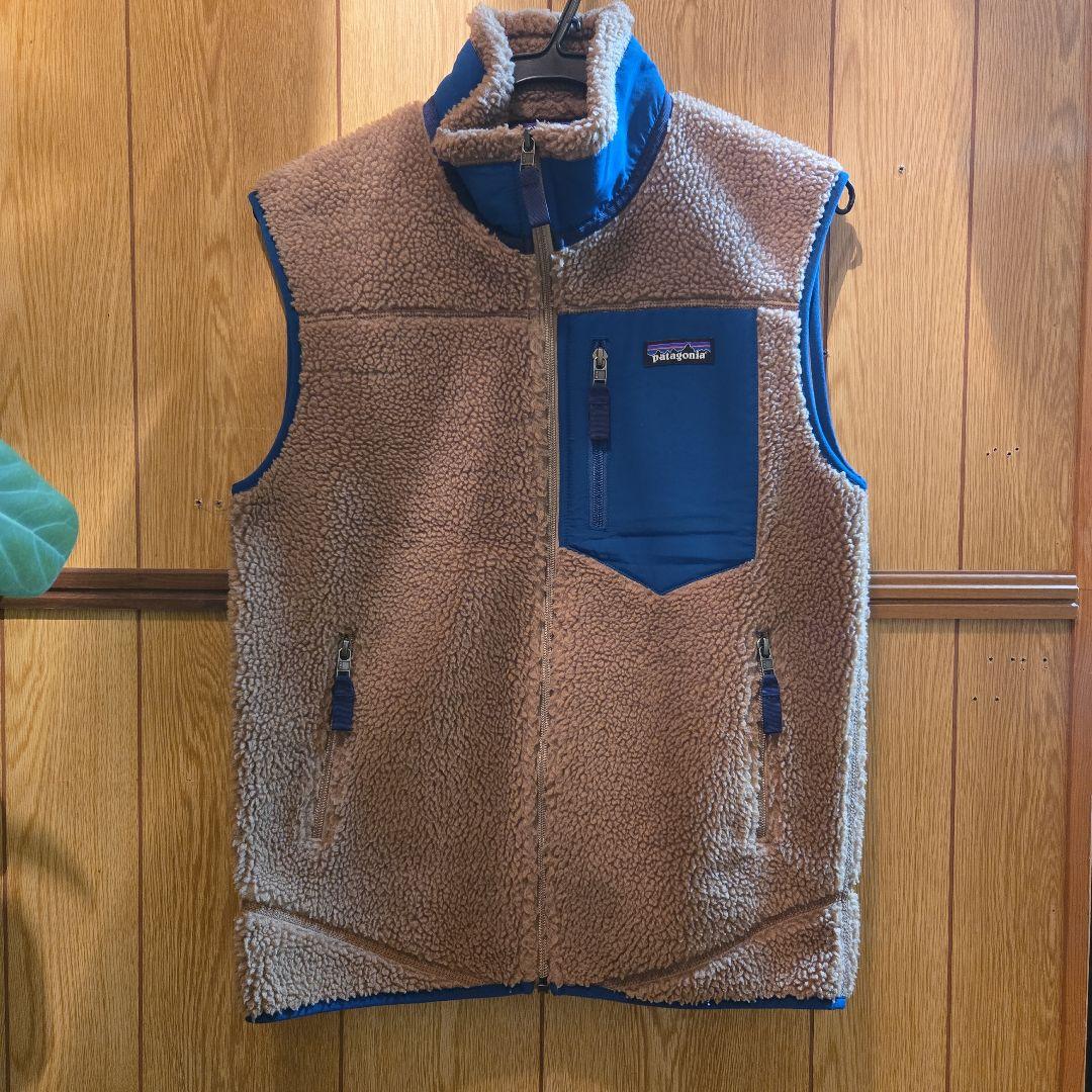 patagonia フリースベスト ベージュ・青 メンズ XS - メルカリ