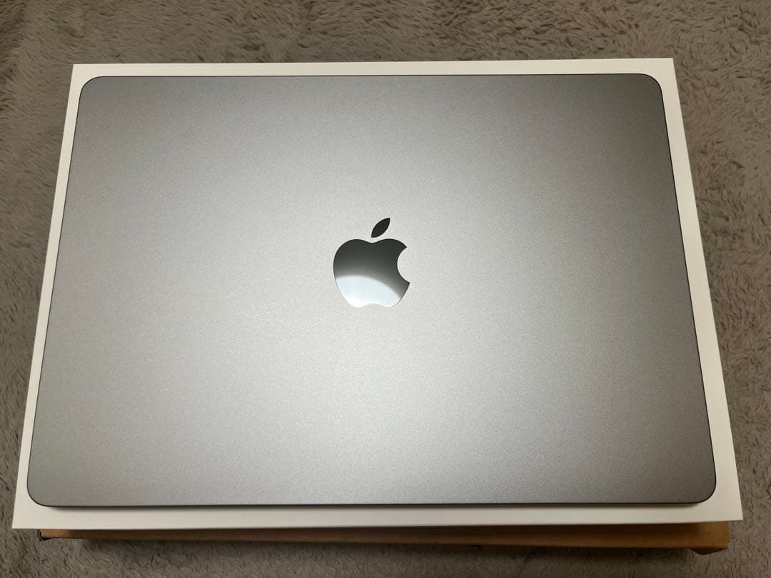 【やま】MacBook Air M2 Amazon.com: Apple 2022 MacBook Air with Apple M2 Chip, 13-inch