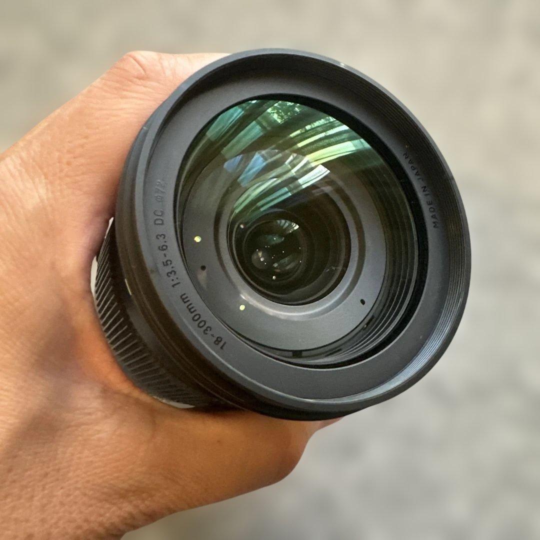 SIGMA 18-300mm f/3.5-6.3 DC レンズ