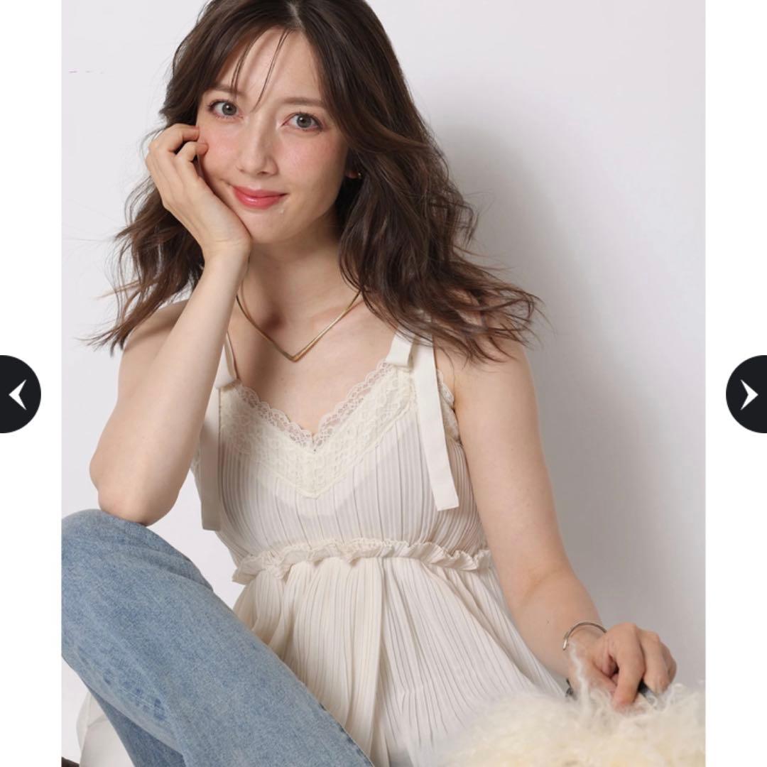 レーストリムプリーツトップス Loueme tシャツ リボン刺繍レーストリムトップス レディース