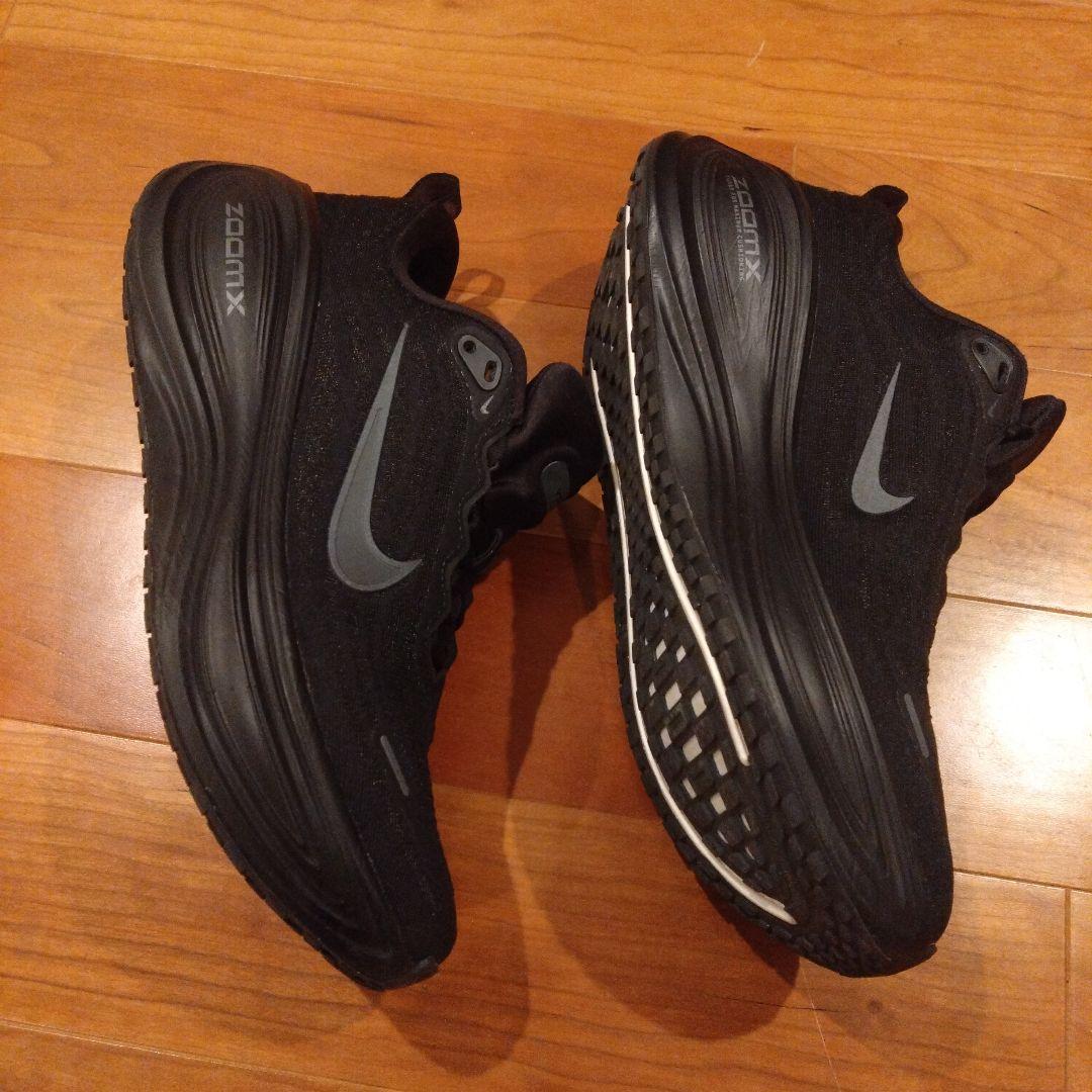 Nike ボメロプラス　(26.5cm)