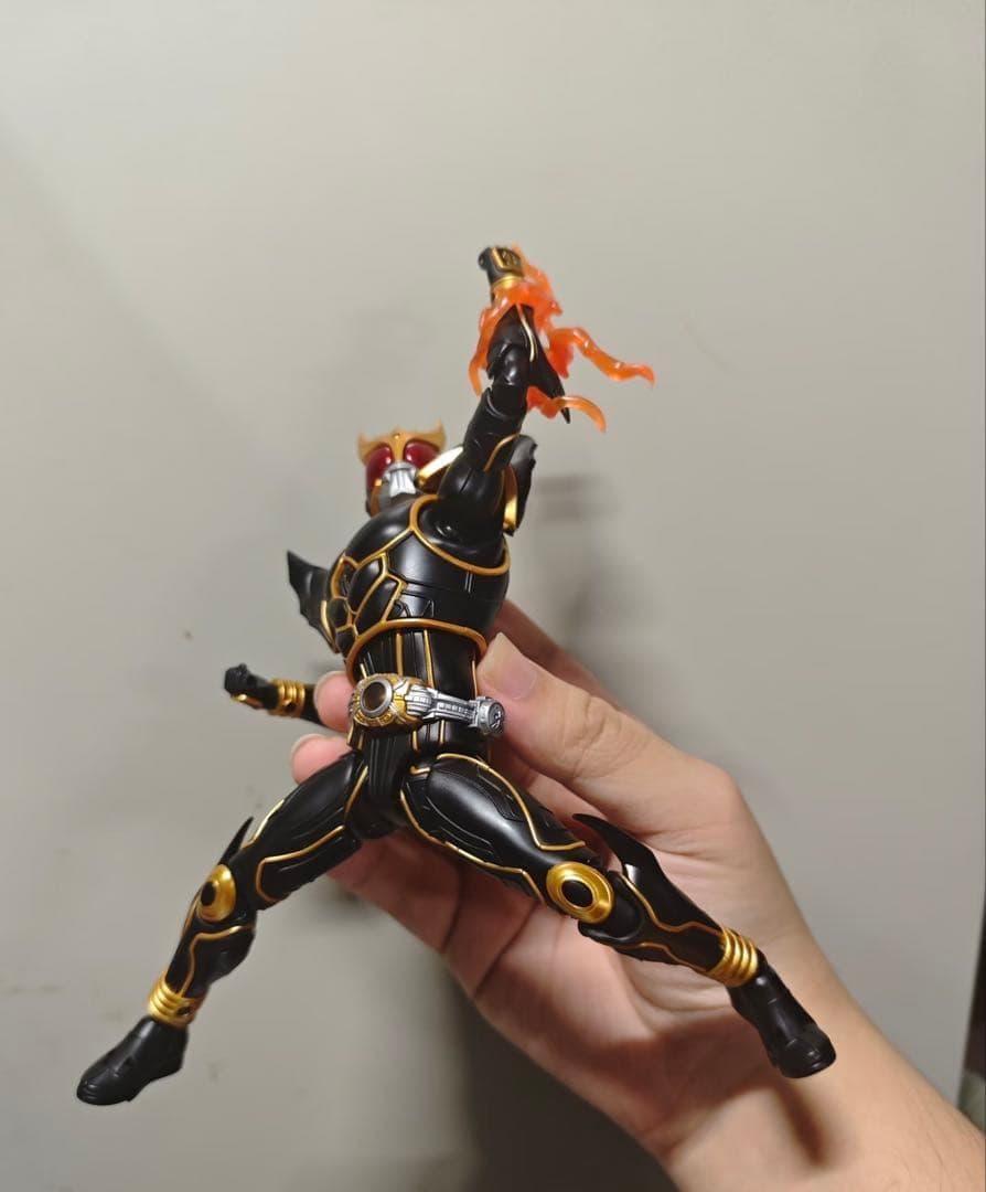 高品質 プラモデル BLOKEES 仮面ライダークウガ 可動式 フィギュア