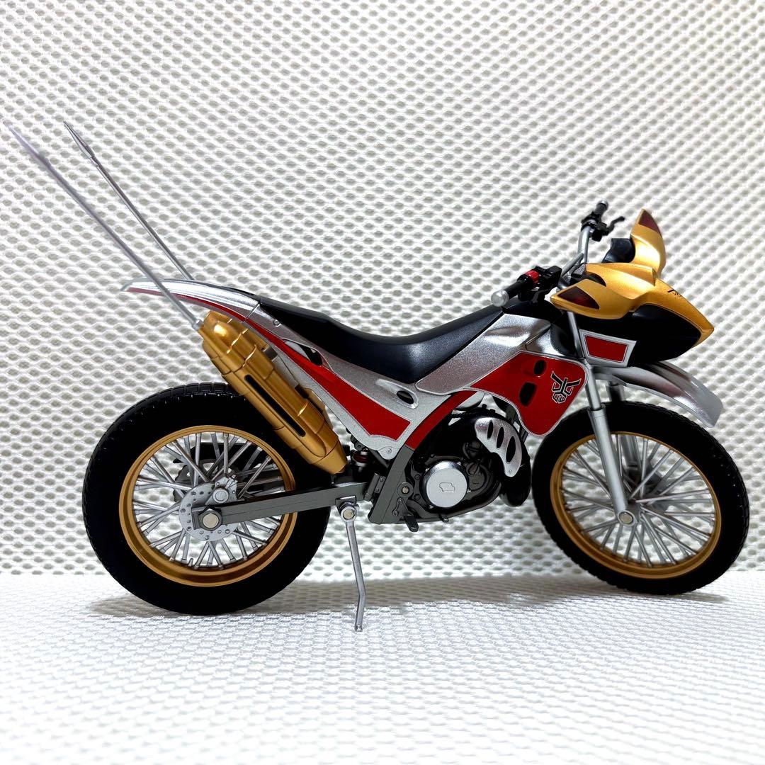 S.H.Figuarts トライチェイサー2000