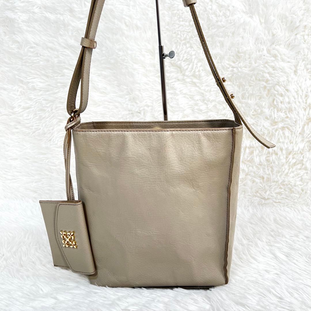 ラシット スクエア ワンショルダーバッグ グレージュ モノグラムカード