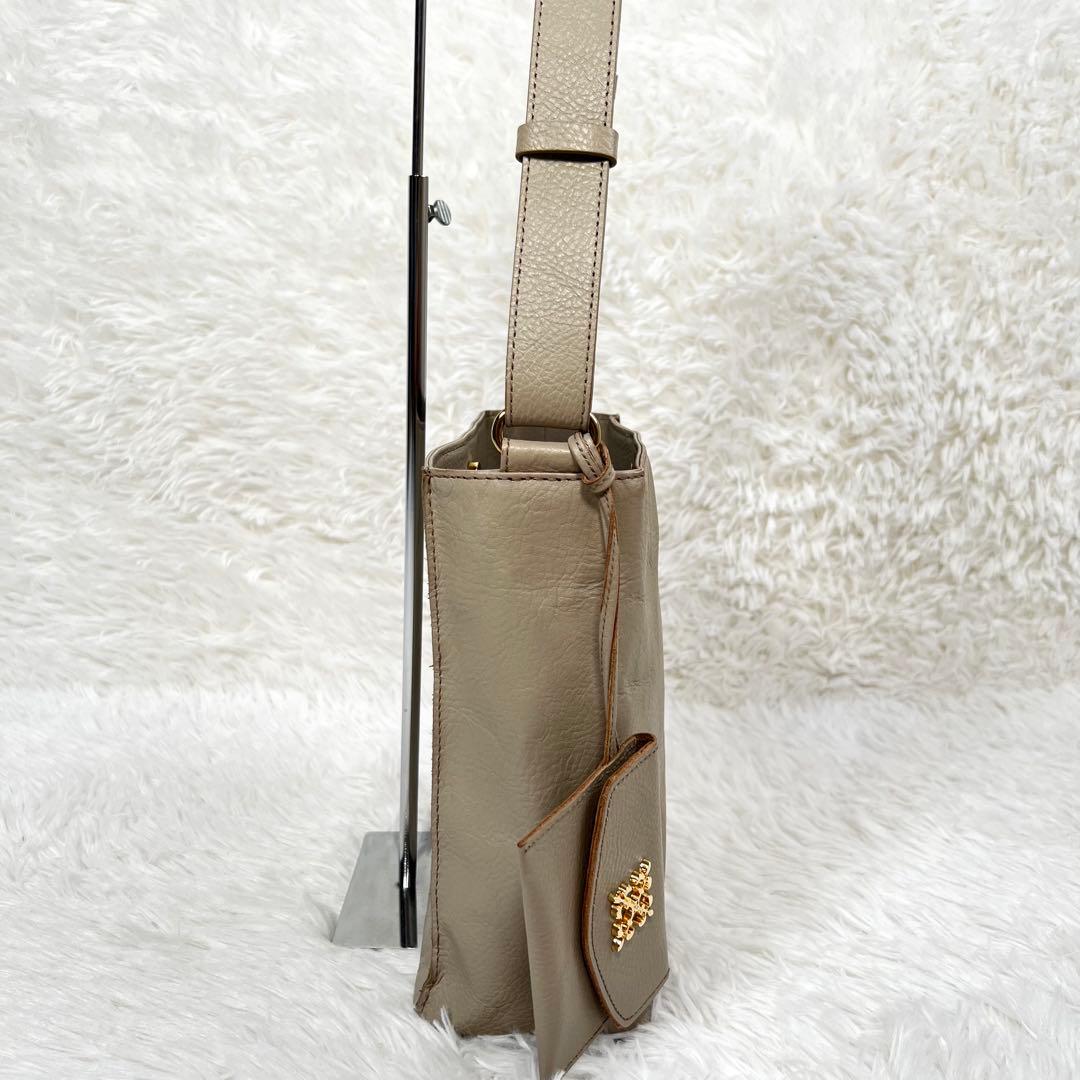 ラシット スクエア ワンショルダーバッグ グレージュ モノグラムカード