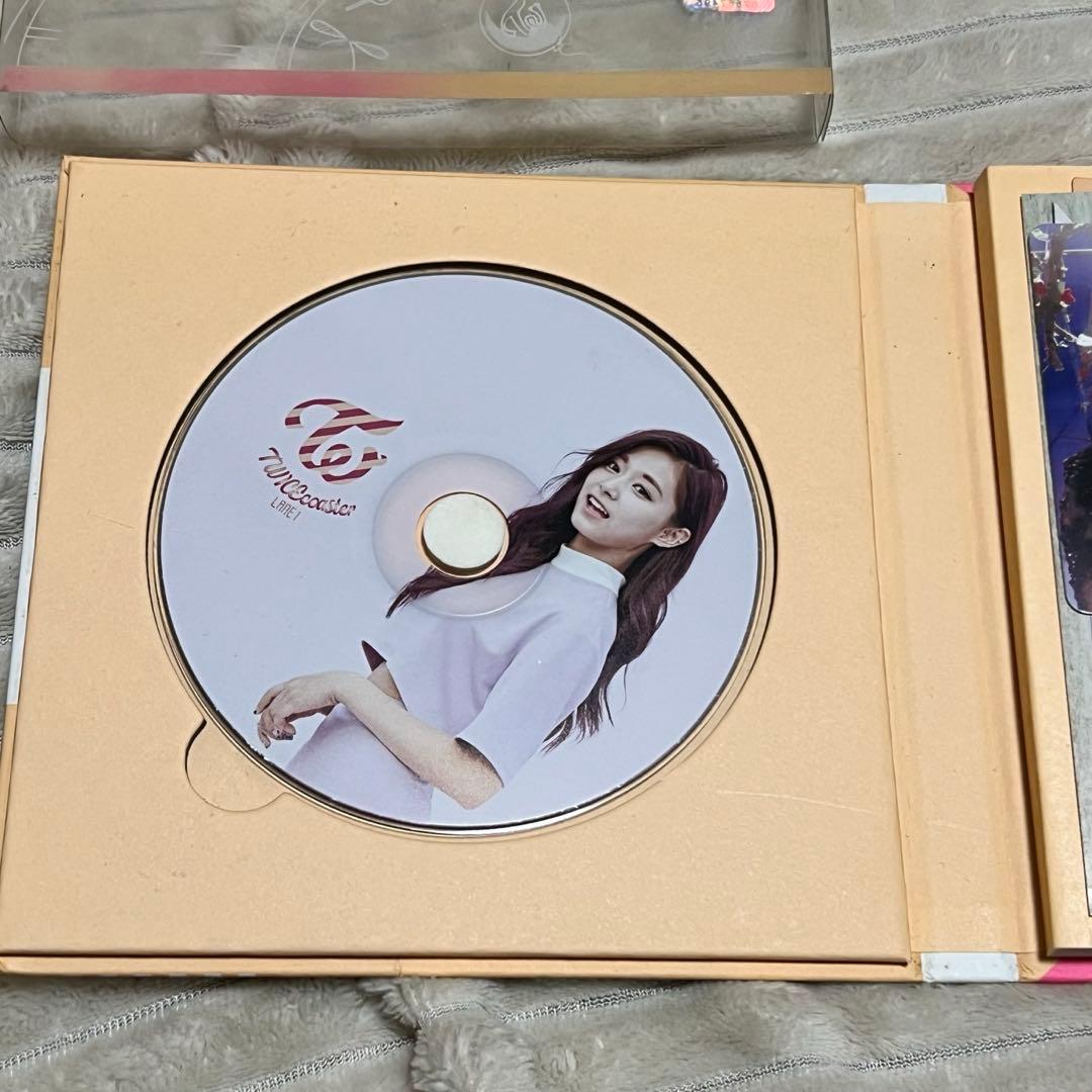 サイン入り】TWICE モモサイン入りアルバム - メルカリ