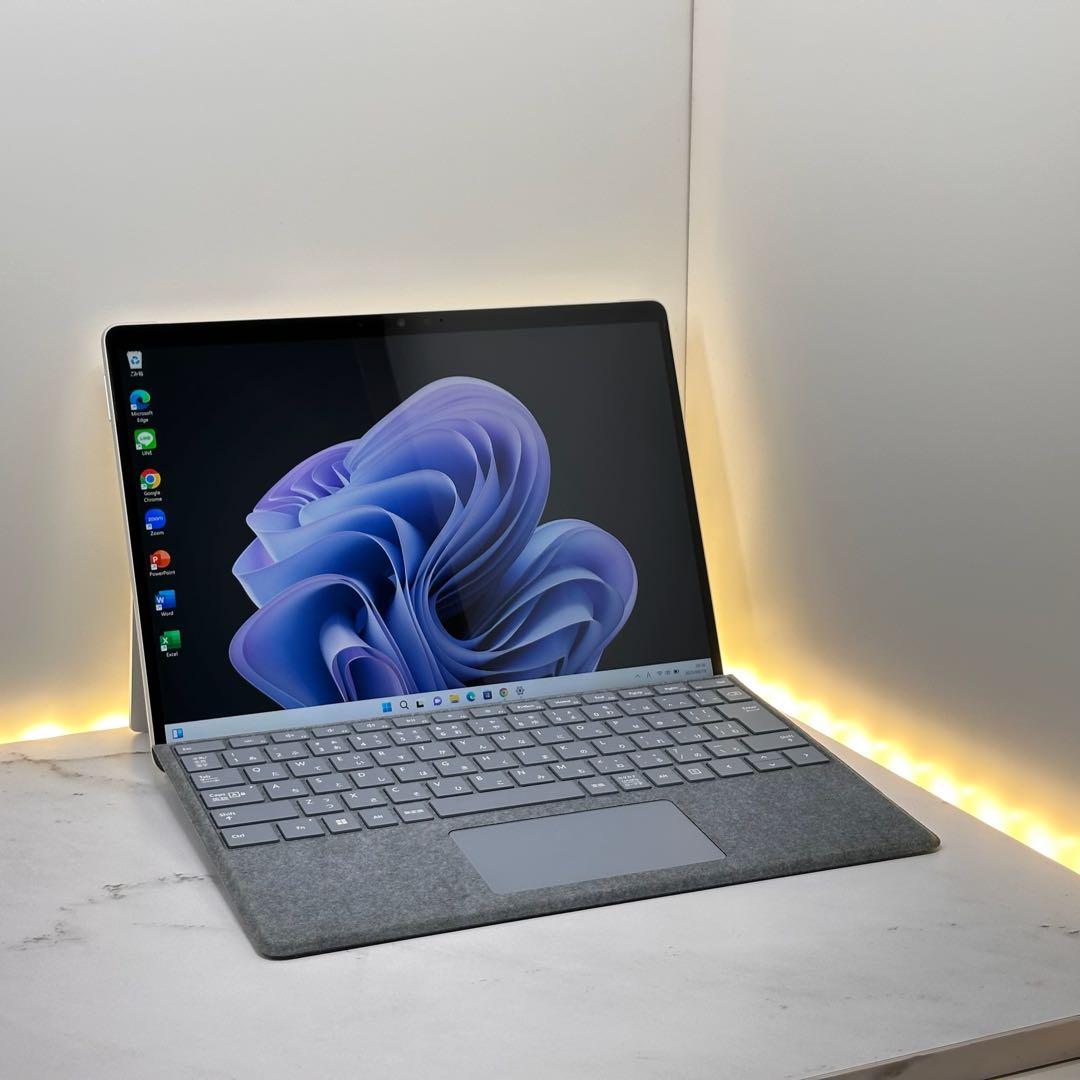 【BT100/準新品】　Surface Pro8 i5/8/256 Office