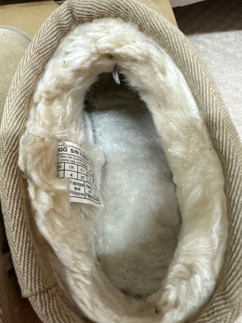 UGG 厚底ムートンブーツ　23.0cm