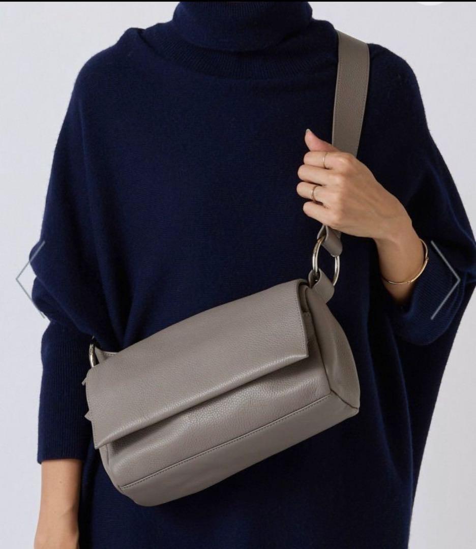 ビアズリー beardsley⭐︎レザーボディバッグ ビアズリー BEARDSLEY レザーボディバッグ （black） -ファッション