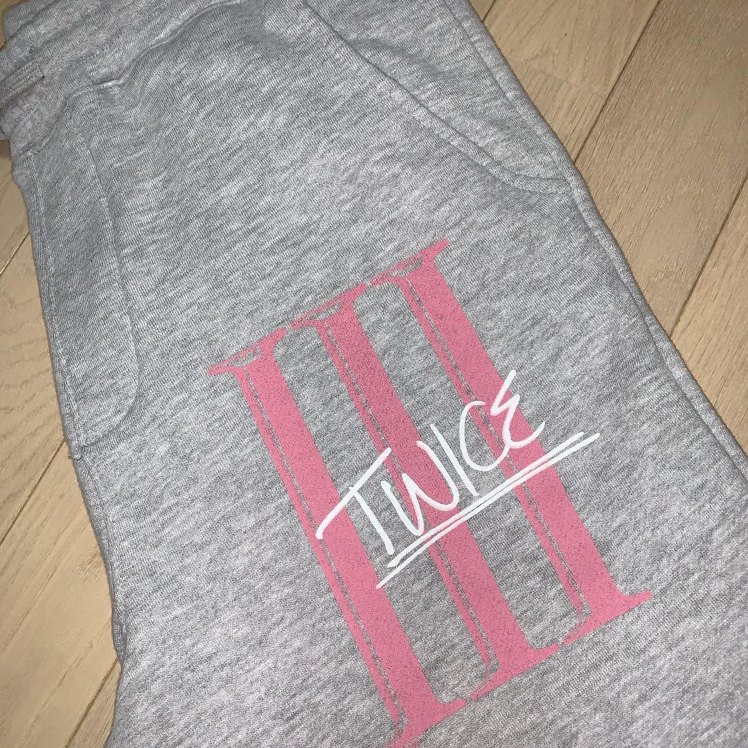 TWICE アメリカ 限定グッズ【スウェット】【パンツ】M - メルカリ