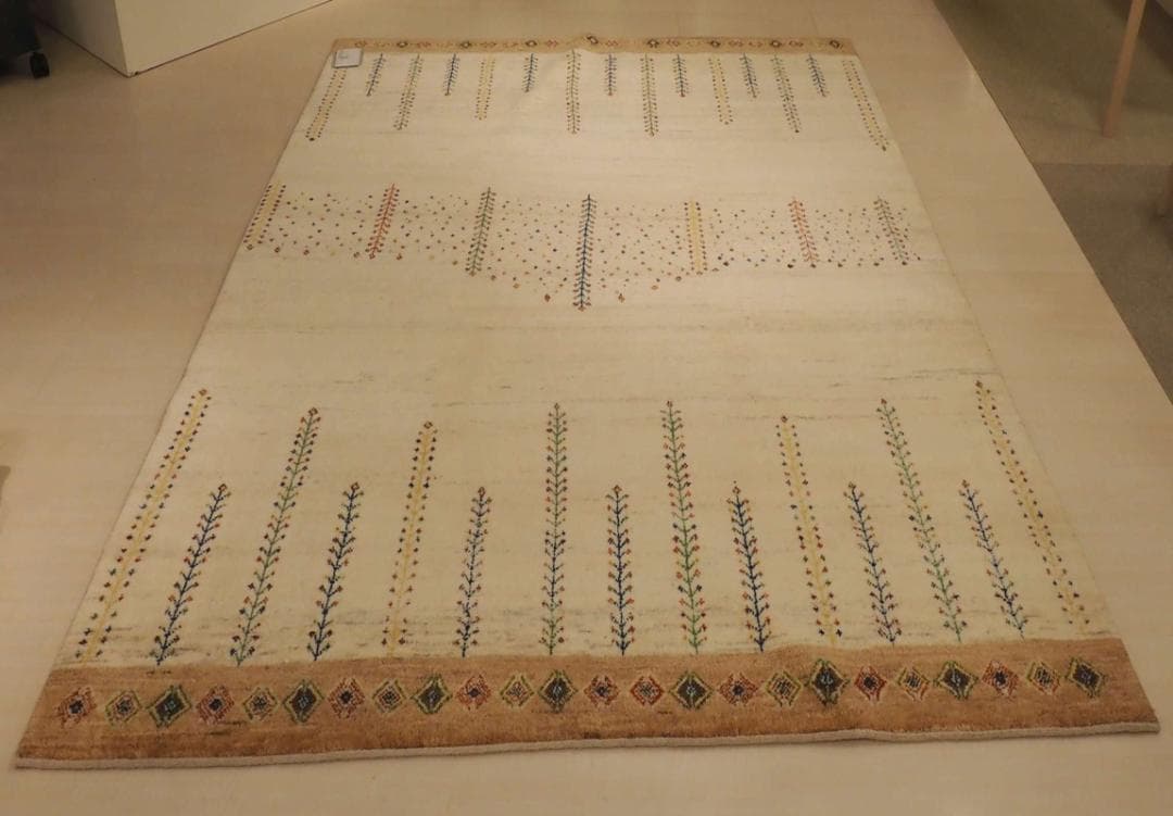 ギャッベ（アマレ）　リビング大　サイズ（244×182ｃｍ） ギャッベ（ギャベ）専門店 インプレッションオブギャッベ / ギャッベ