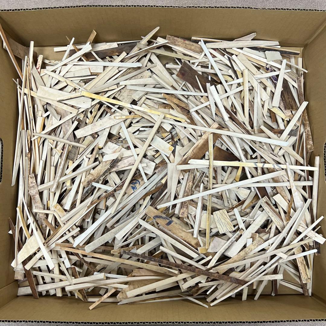 極上　楊枝素材　4478g 東K8-0203③ 待望の復活・折れない！鋭い！極上の使い心地、国産竹楊枝 | 株式会社