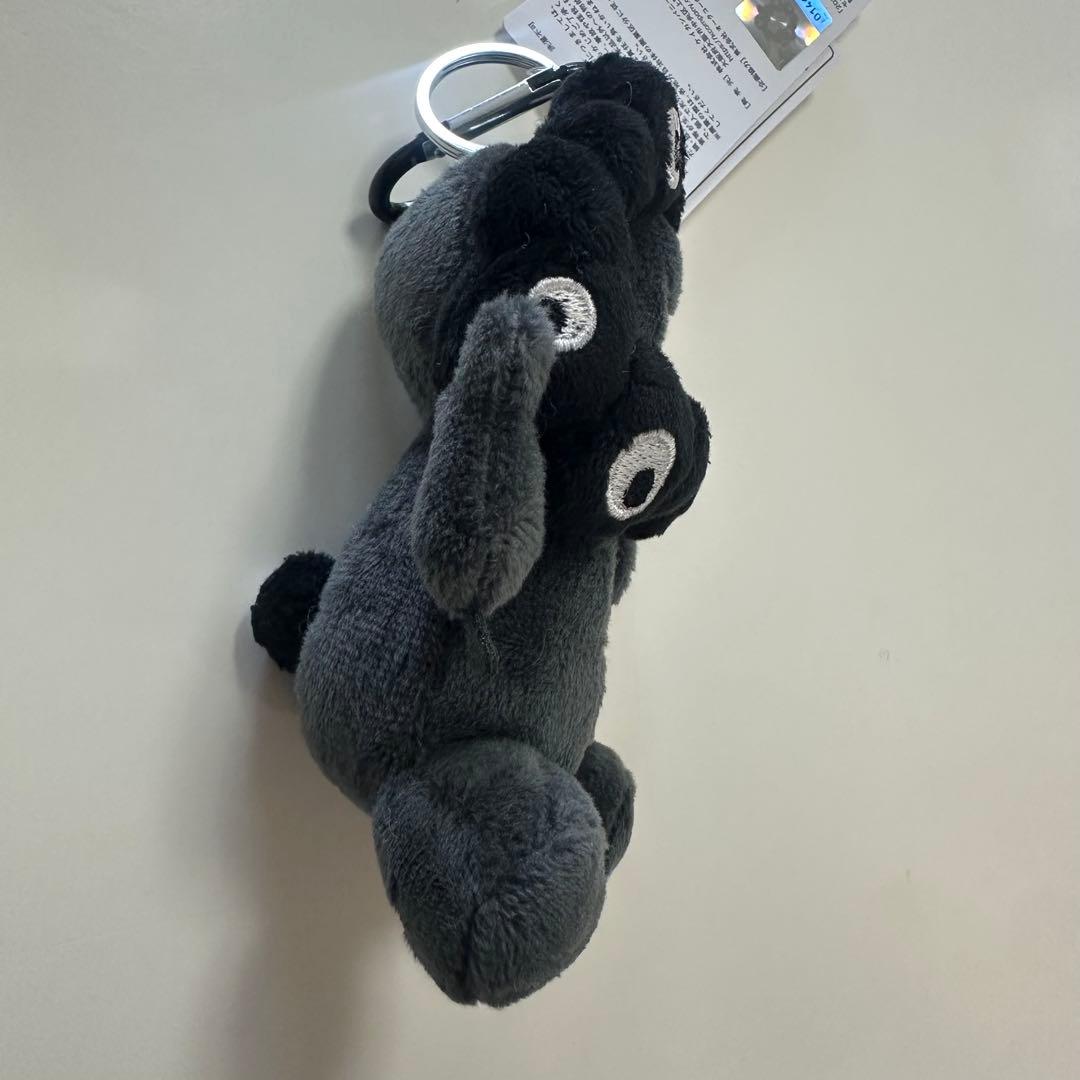 大阪関西万博 ミャクミャク ブラック カラビナ付きマスコット（お座り