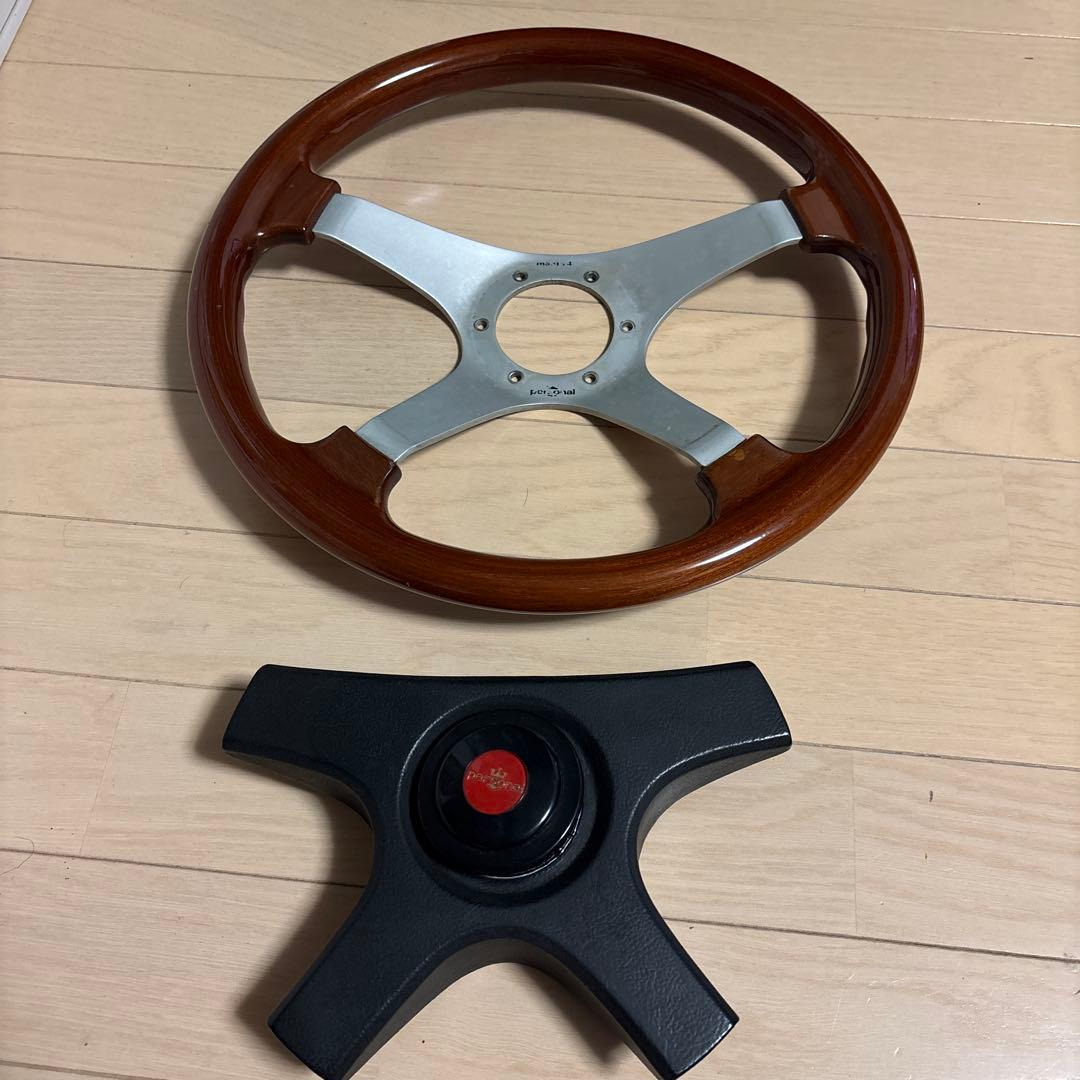 パーソナルカスタムハンドル旧車クラウン 彼女のトヨタ「クラウン」は当時のハイソカーカスタムを完全再現