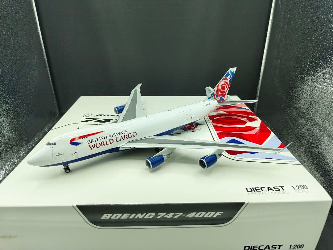 ブリティッシュエアウェイズカーゴ 747-400F N495MC 1/200 ブリティッシュエアウェイズカーゴ 747-400F N495MC 1/200 - メルカリ