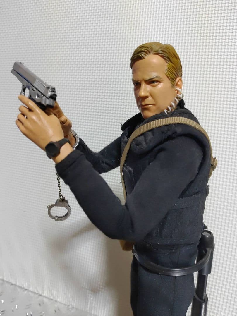 ジャック・バウアーフィギュア☆週末最終大幅お値下げSALE中☆ - メルカリ